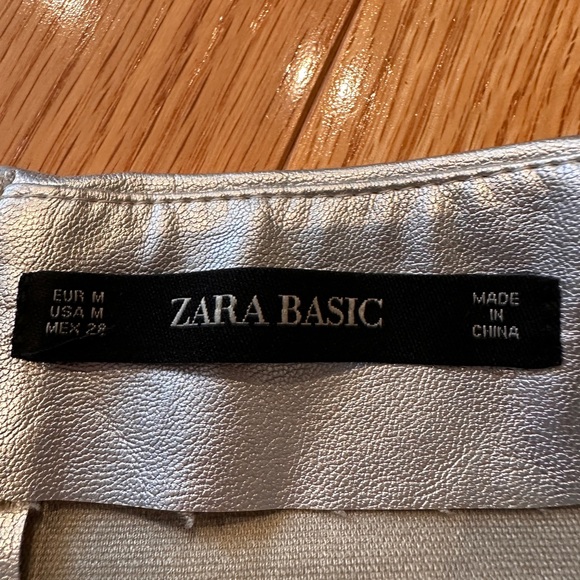 ❤️On trend ❤️Zara Metalic women mini skirt - Picture 2 of 6